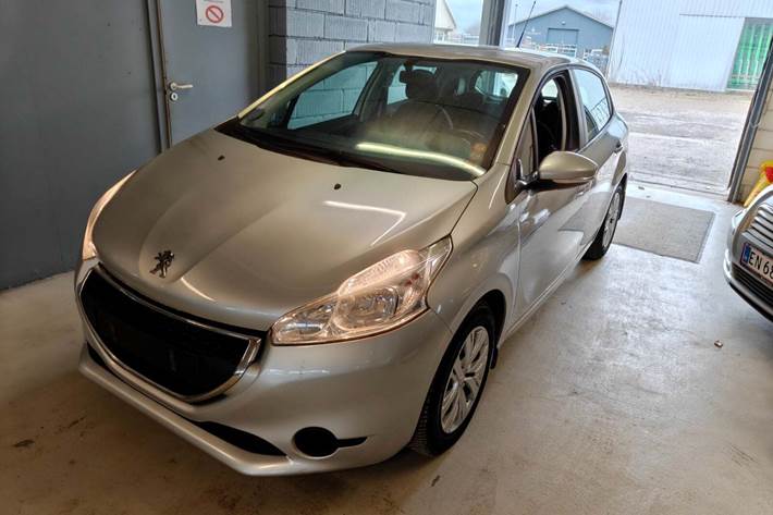 Gul Peugeot 208 fra 2015