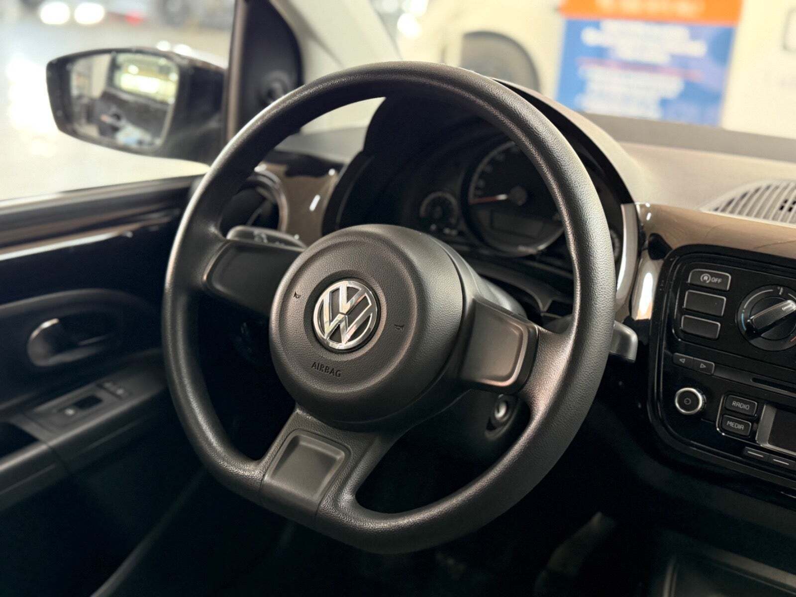 Sort VW UP! fra 2014