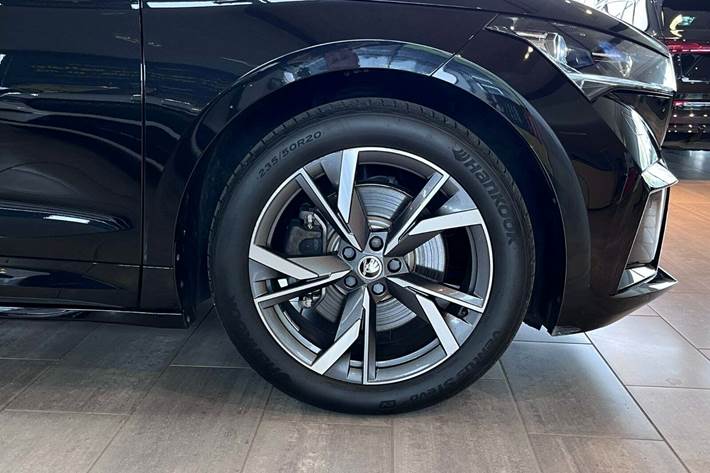 Sort Skoda Enyaq fra 2024