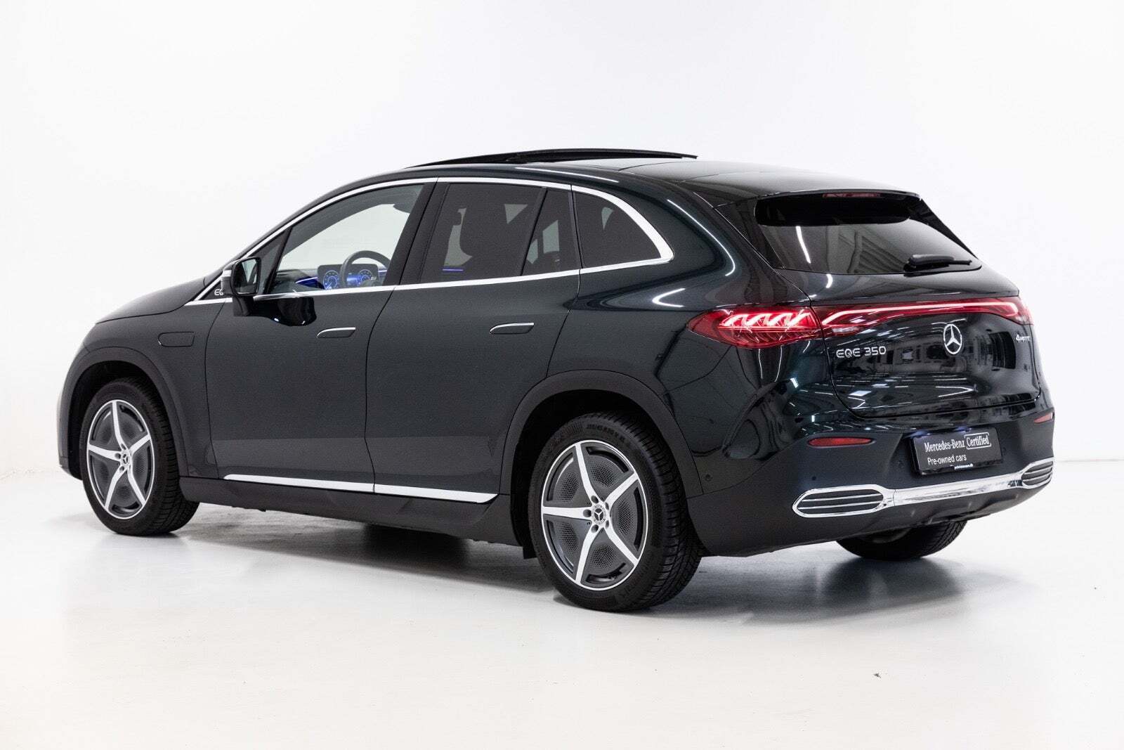 Grøn Mercedes EQE350 SUV fra 2025