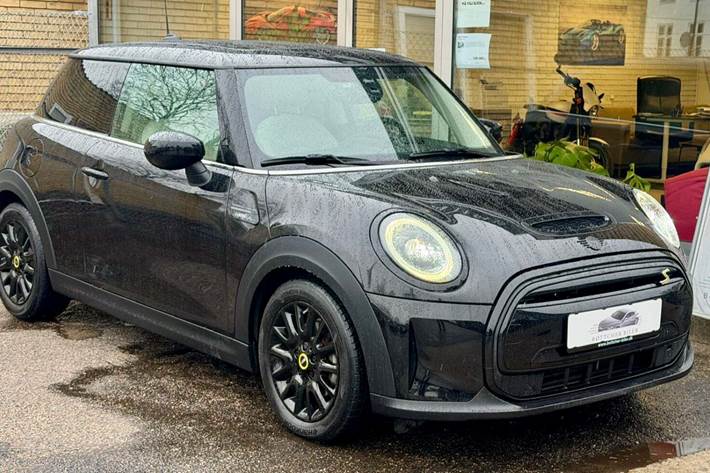 Sort Mini Cooper SE fra 2022
