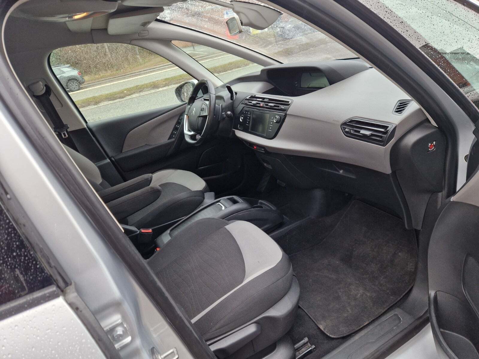 Sølv Citroën Grand C4 Picasso fra 2014