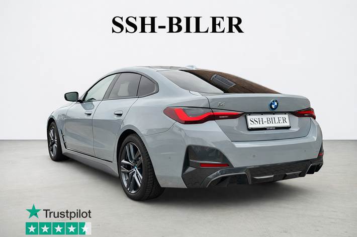 Grå BMW i4 fra 2023