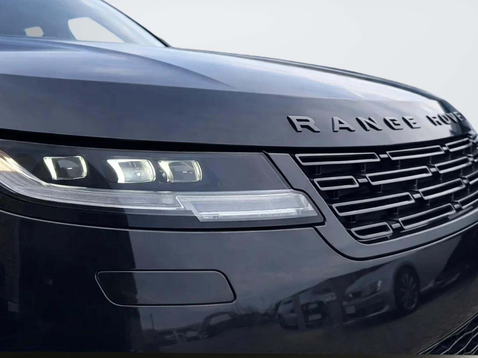 Sort Land Rover Range Rover sport fra 2023