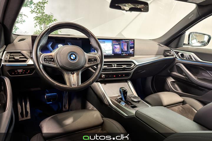 Hvid BMW i4 fra 2023