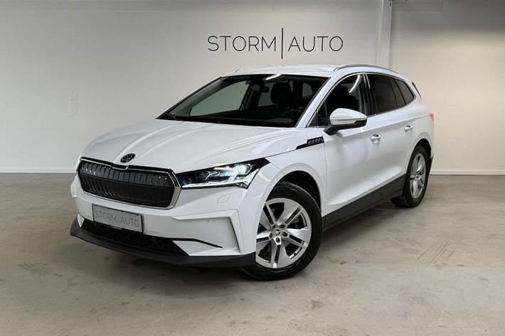 Hvid Skoda Enyaq fra 2023