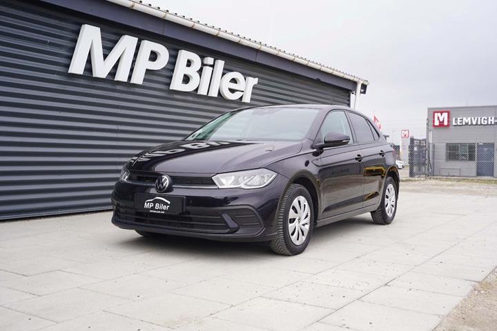 Sort VW Polo fra 2022 set udefra