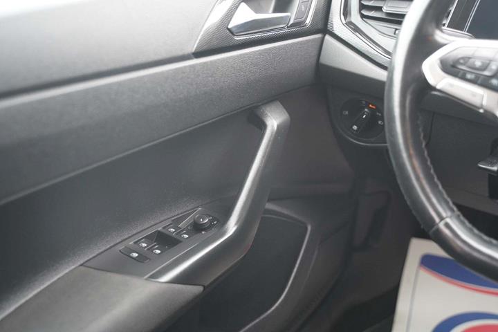Sort VW Polo fra 2022