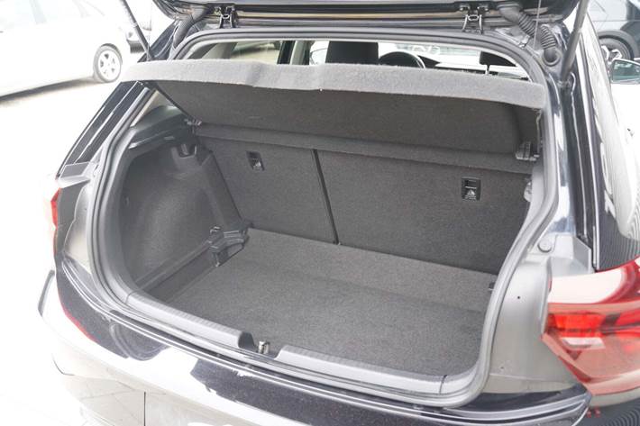 Sort VW Polo fra 2022