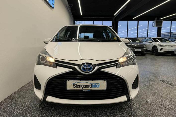 Hvid Toyota Yaris fra 2016