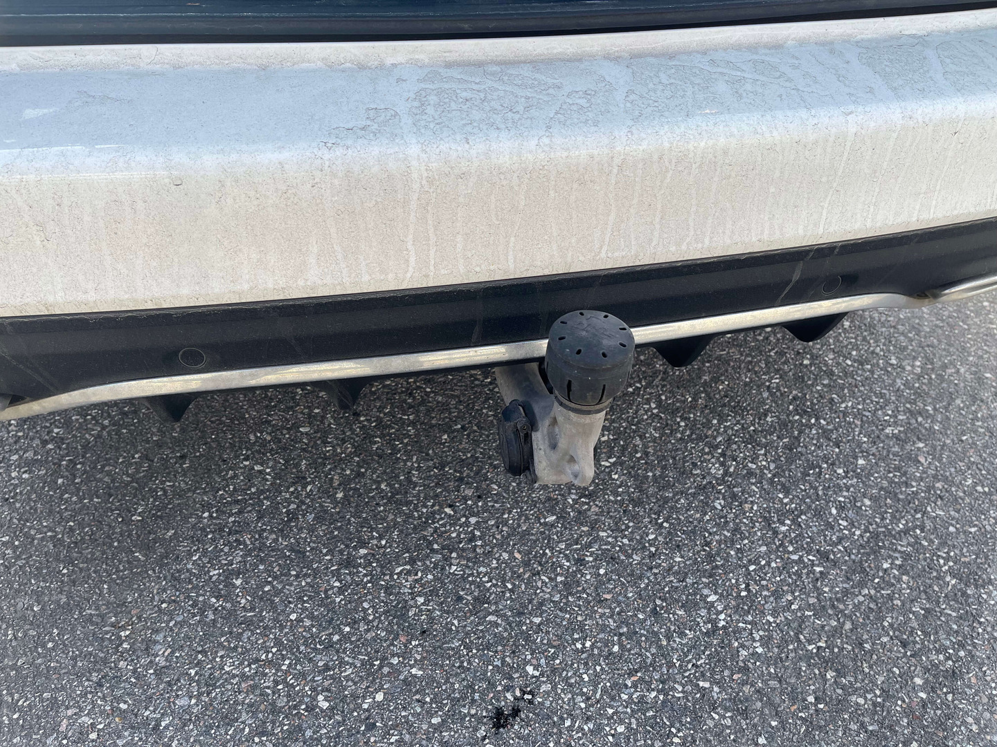 Hvid Mercedes C300 e fra 2019