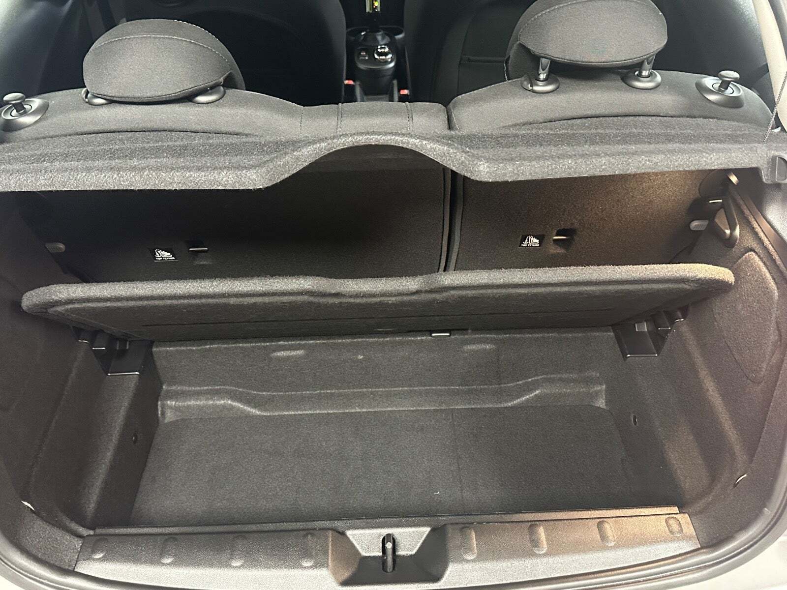 Sølv Mini Cooper SE fra 2023