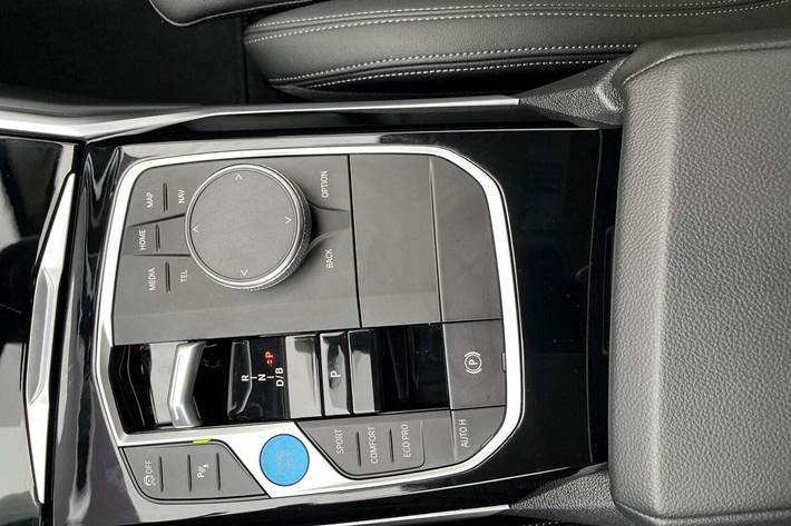 Sort BMW i4 fra 2023