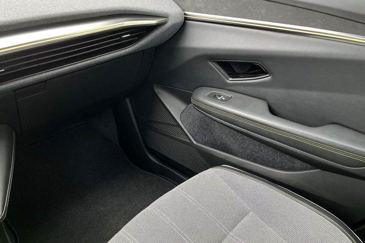 Blå Renault Megane E-Tech fra 2022