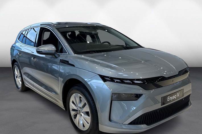 Blå Skoda Enyaq fra 2026 set udefra