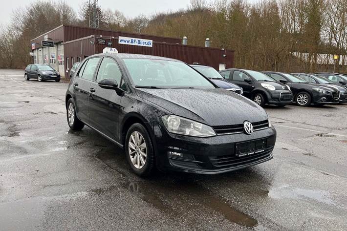 Sort VW Golf VII fra 2014