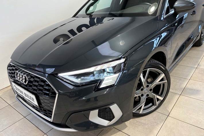 Grå Audi A3 fra 2021