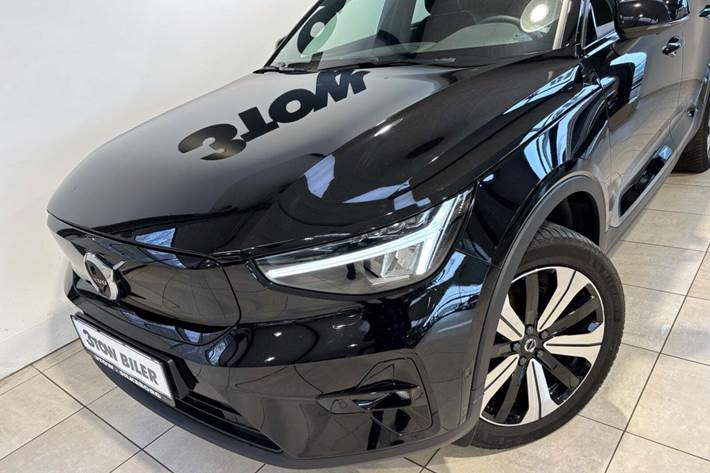 Sort Volvo XC40 fra 2023