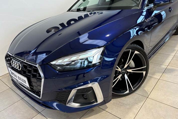 Blå Audi A5 fra 2021