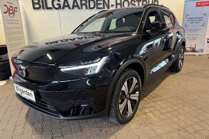 Sort Volvo XC40 fra 2023