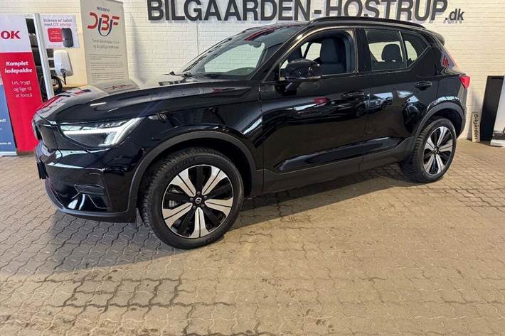 Sort Volvo XC40 fra 2023
