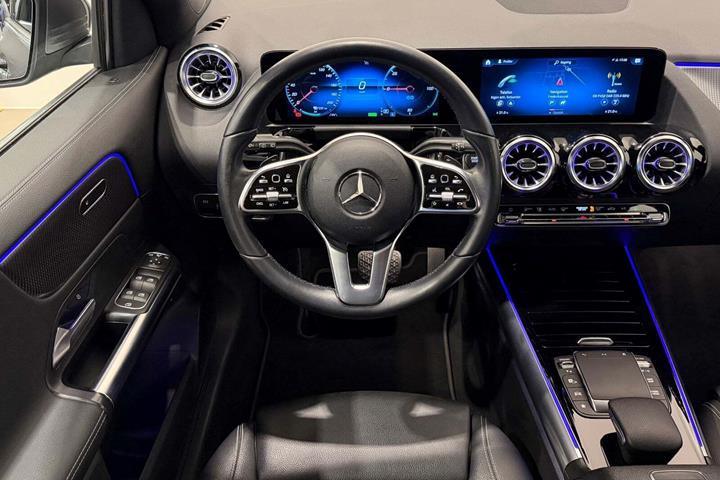Grå Mercedes EQA250 fra 2021