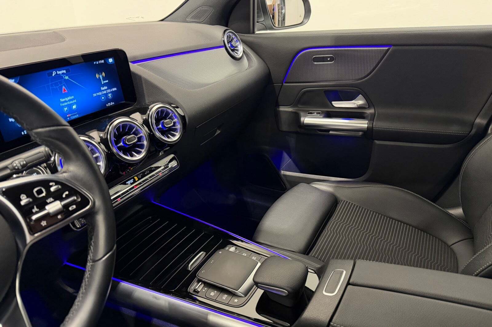 Grå Mercedes EQA250 fra 2021