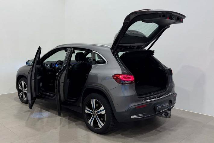 Grå Mercedes EQA250 fra 2021