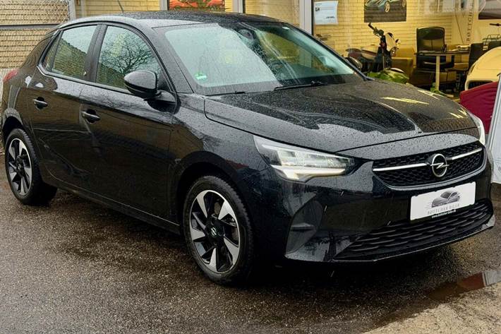 Sort Opel Corsa-e fra 2021