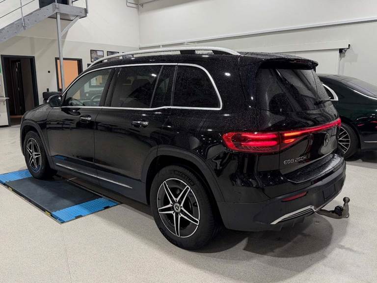 Mercedes EQB250+ AMG Line