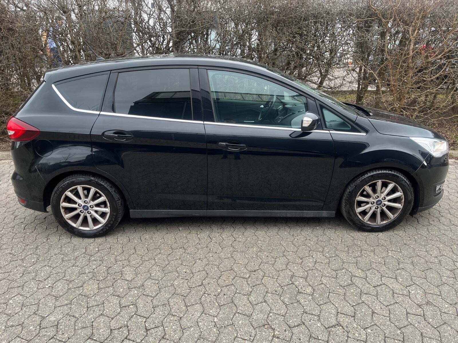 Ford C-MAX 1,0 SCTi 125 Titanium