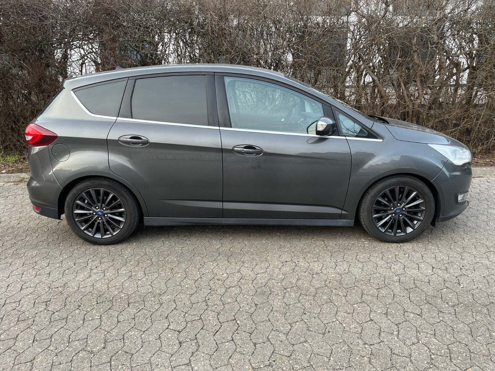 Ford C-MAX 1,0 SCTi 125 Titanium