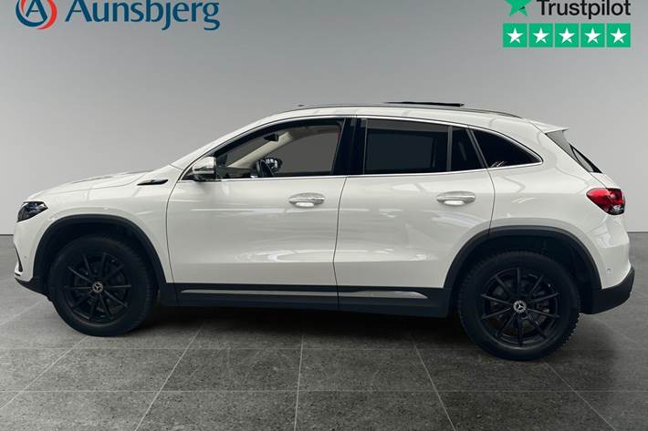 Hvid Mercedes EQA250 fra 2022