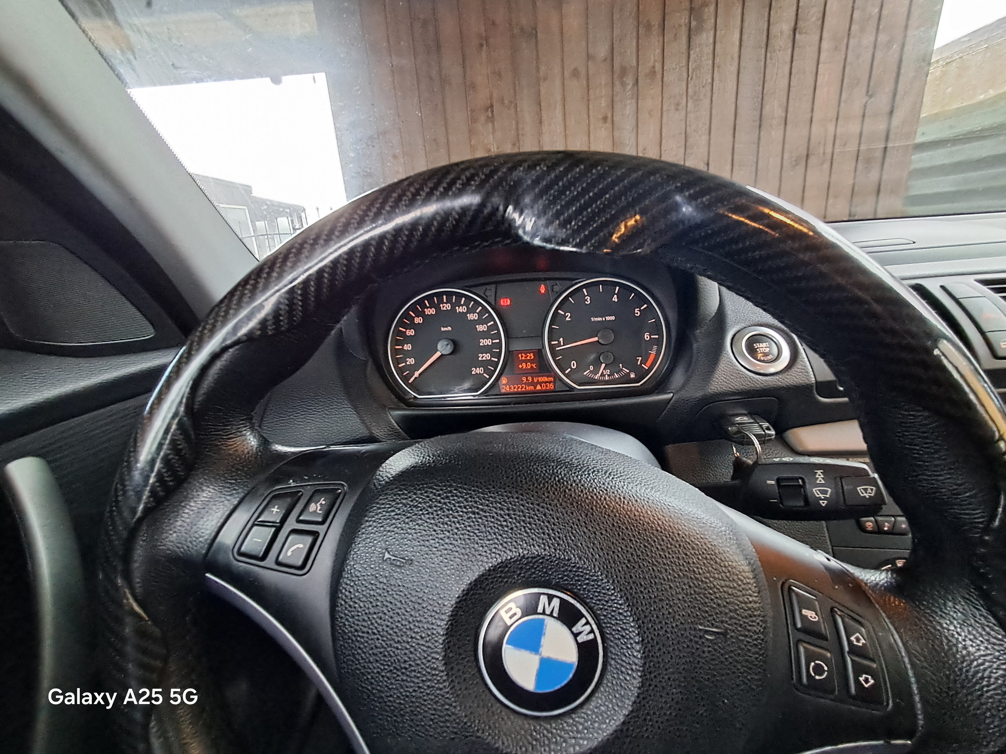 Sort BMW 116i fra 2007