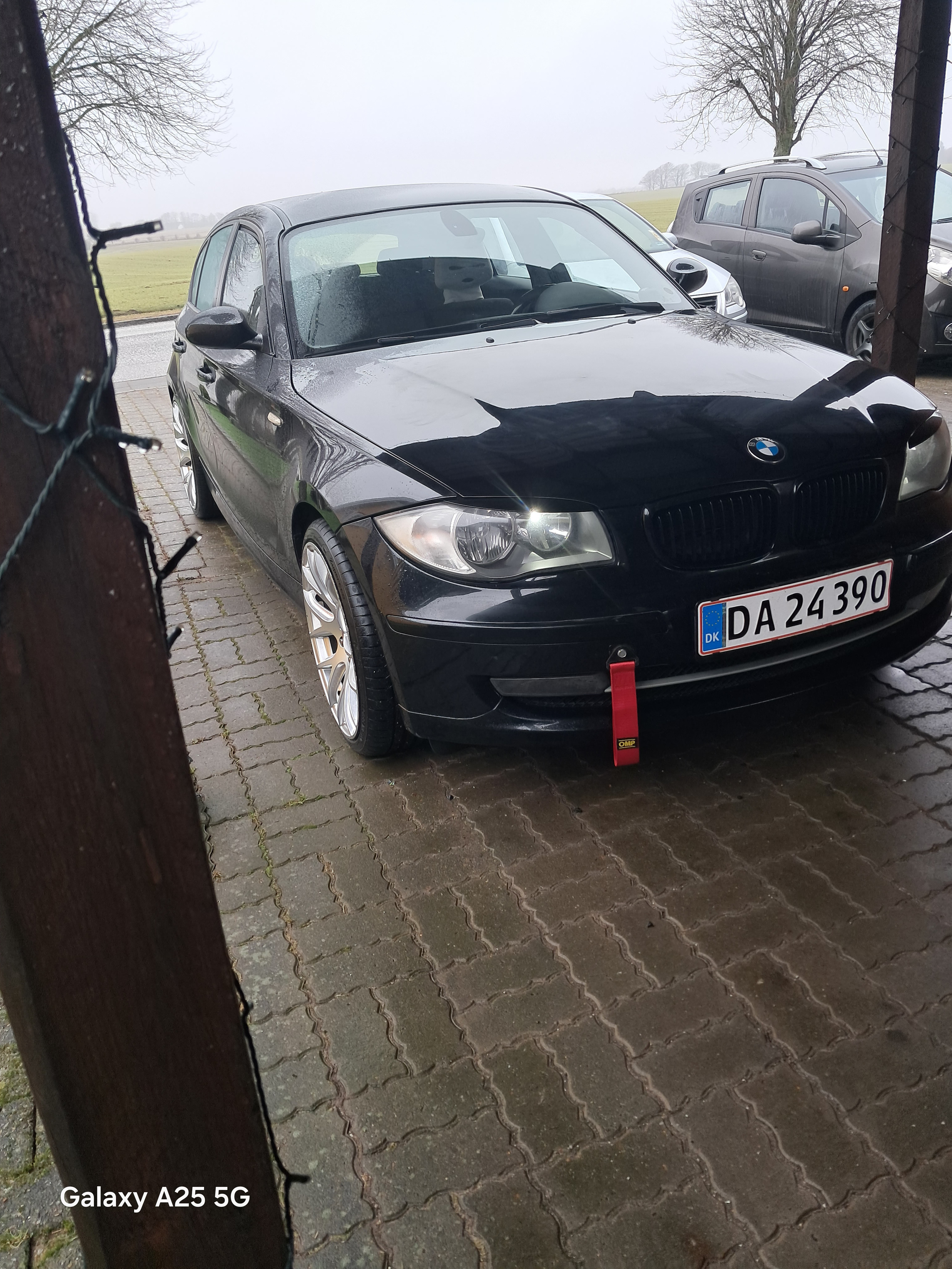 Sort BMW 116i fra 2007