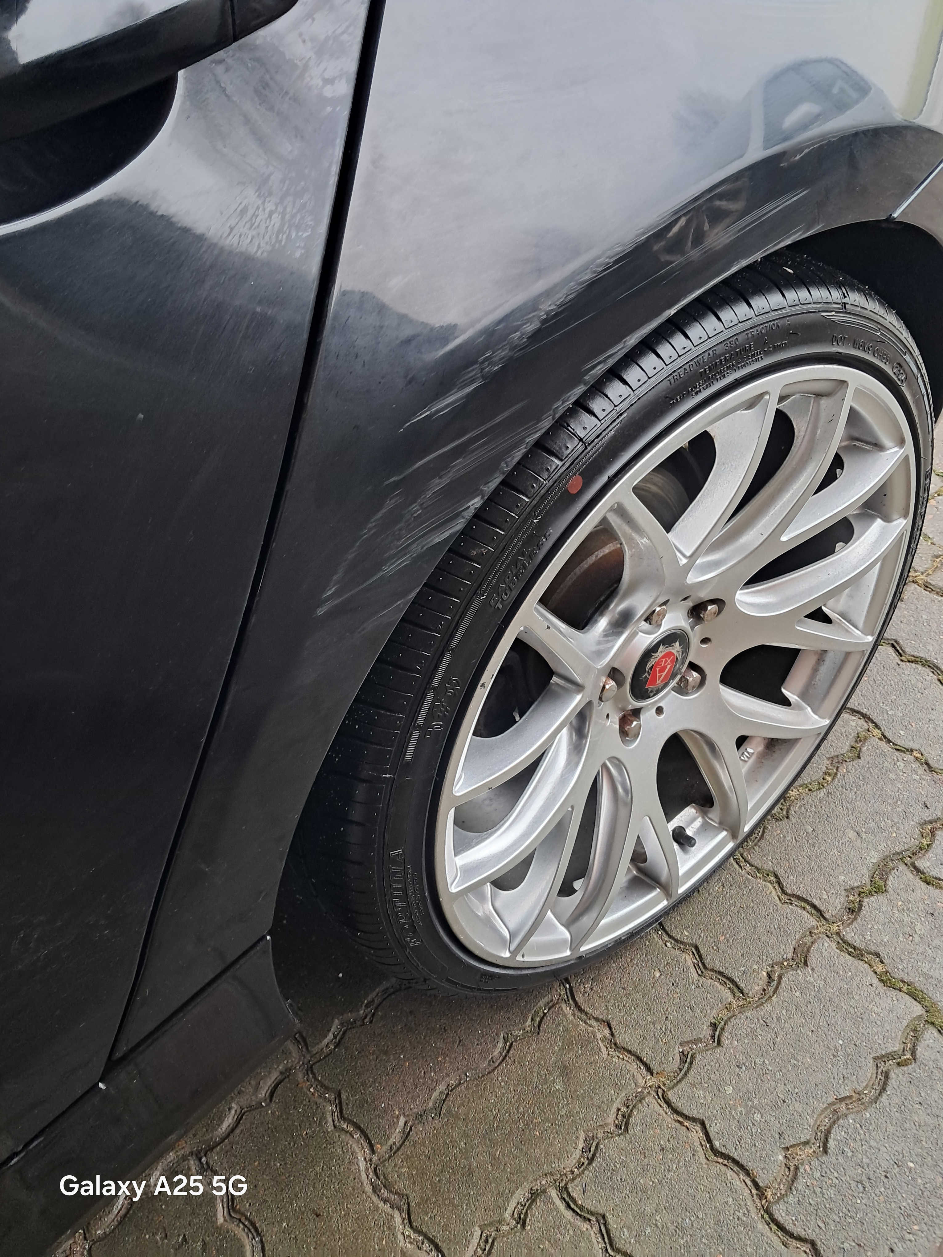 Sort BMW 116i fra 2007