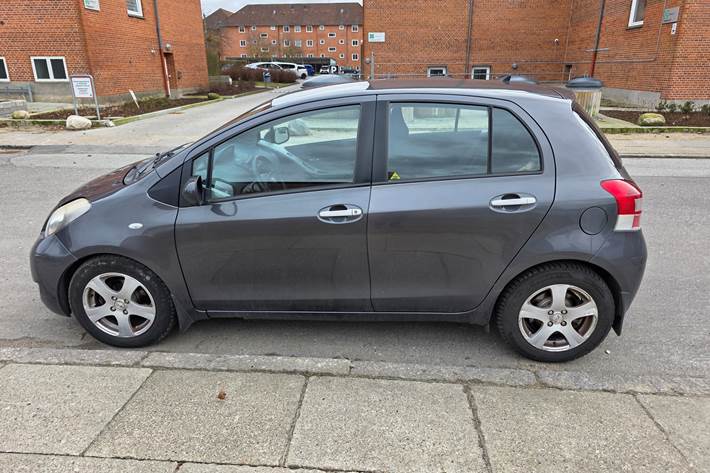 undefined Toyota Yaris fra 2011