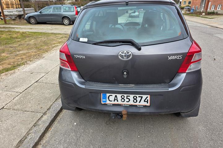 undefined Toyota Yaris fra 2011