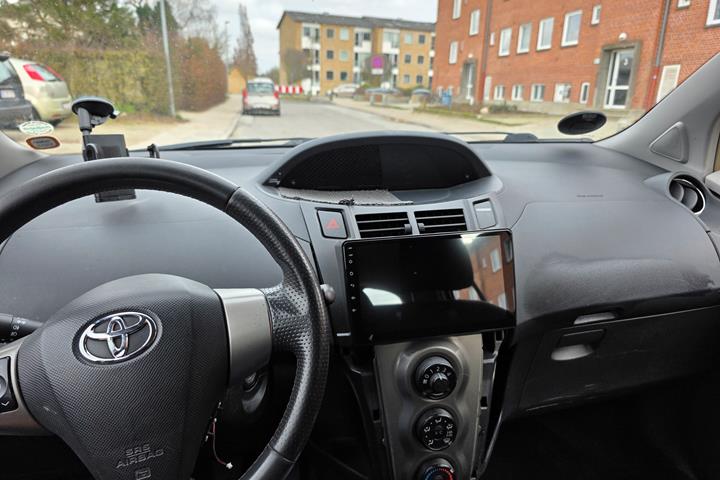 undefined Toyota Yaris fra 2011