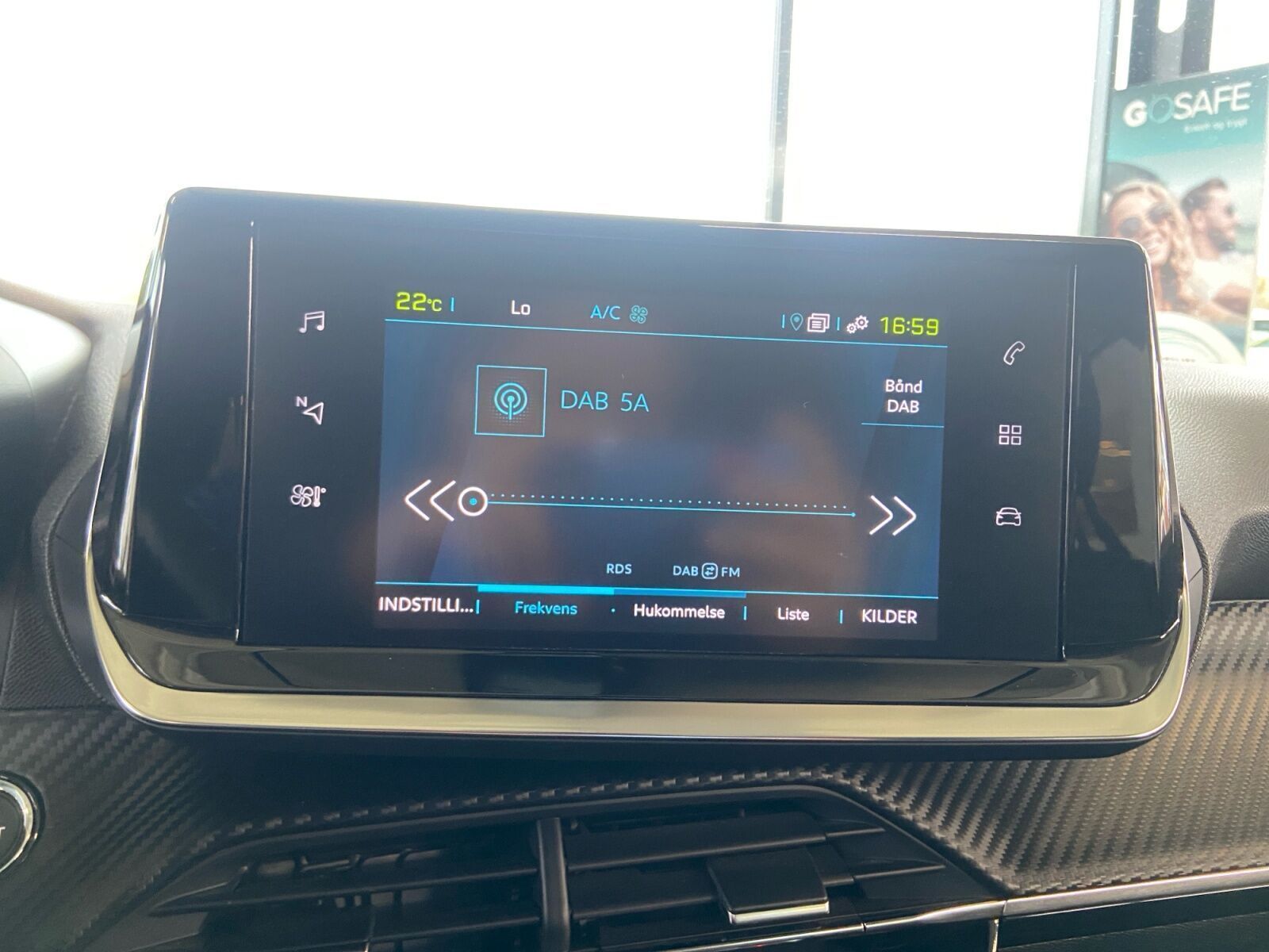 Hvid Peugeot e-208 fra 2021