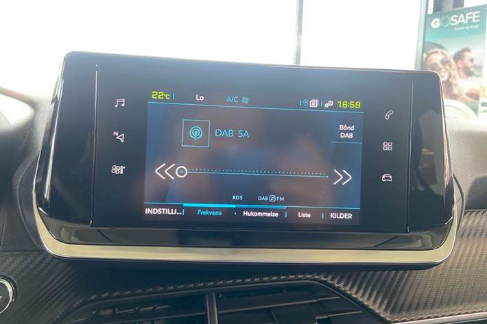 Hvid Peugeot e-208 fra 2021