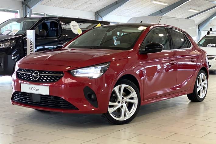 Rød Opel Corsa fra 2020
