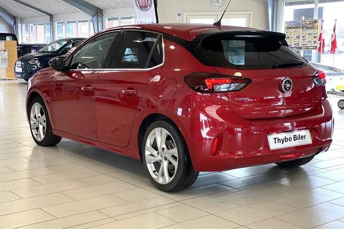 Rød Opel Corsa fra 2020