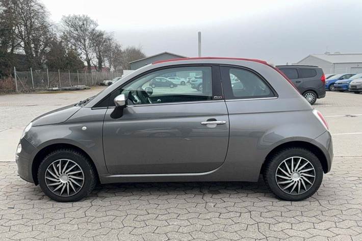 Grå Fiat 500C fra 2015