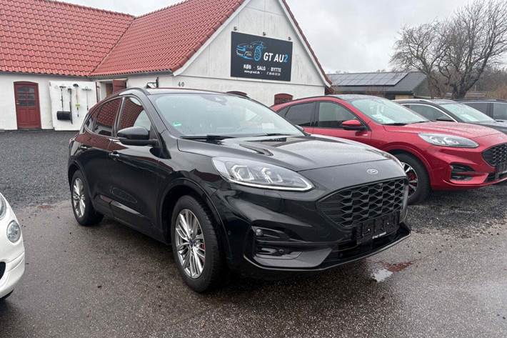 Sort Ford Kuga fra 2020