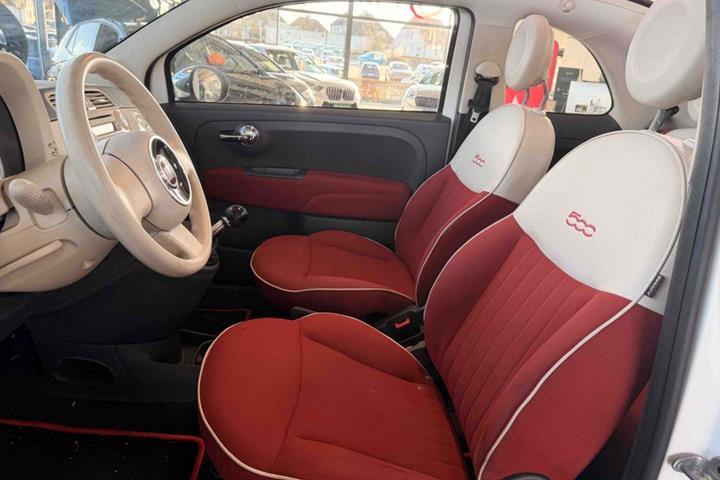Hvid Fiat 500C fra 2013