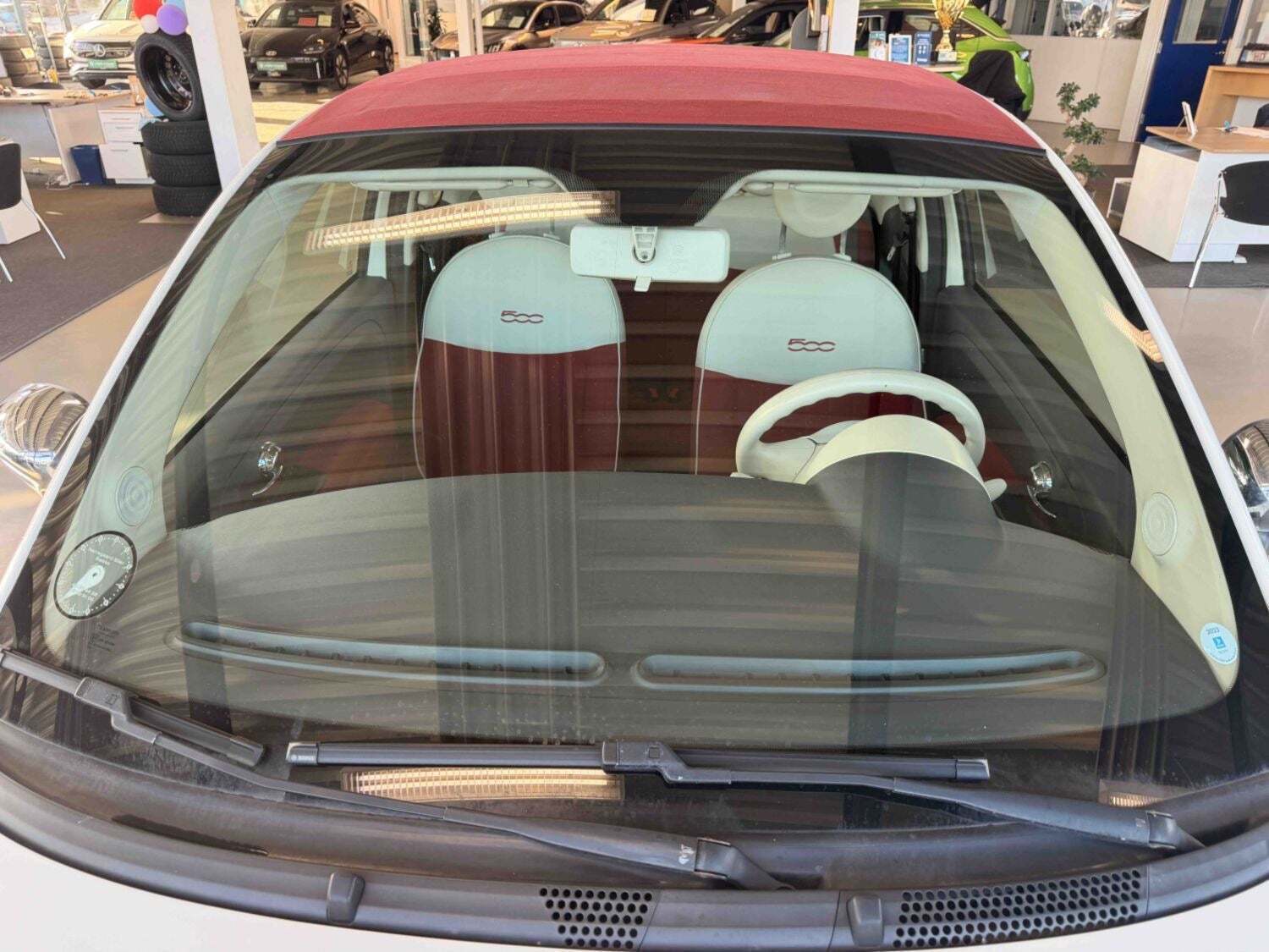 Hvid Fiat 500C fra 2013