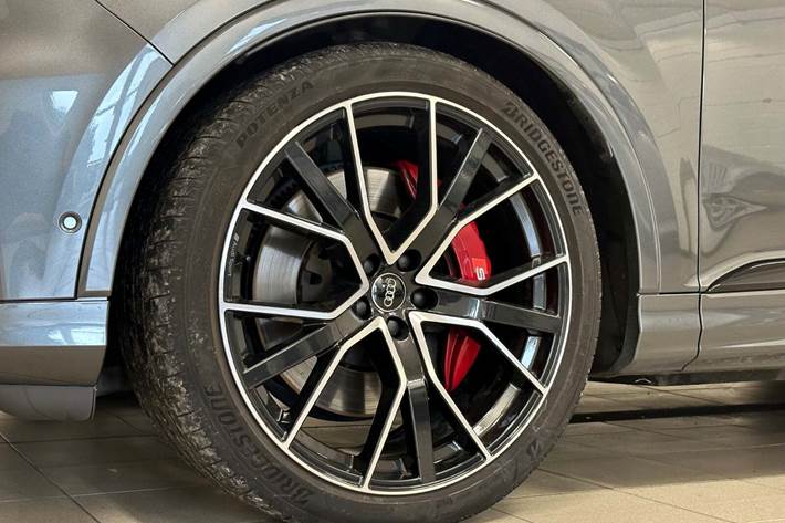 Grå Audi SQ7 fra 2020