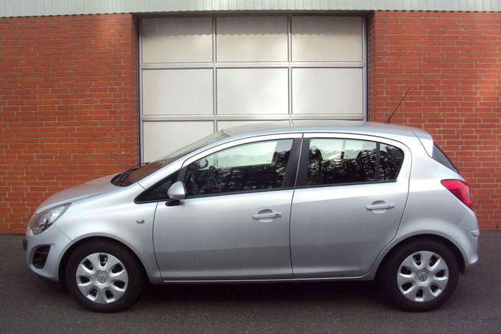 Sølv Opel Corsa fra 2015