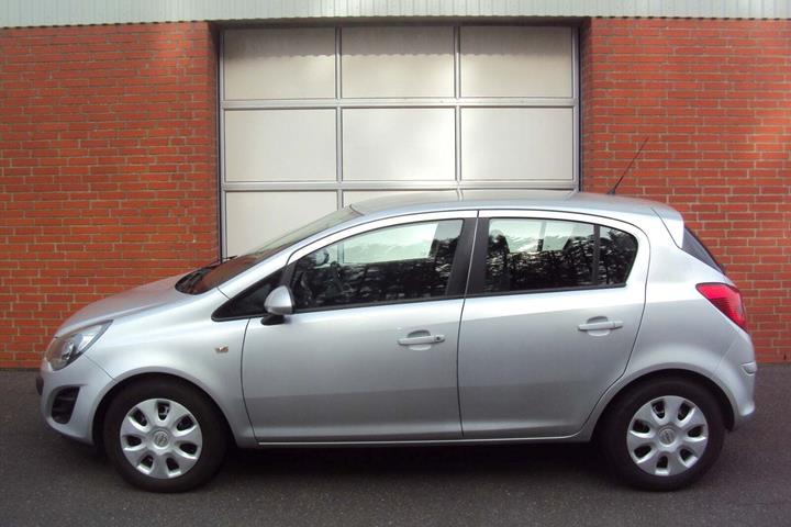 Sølv Opel Corsa fra 2015